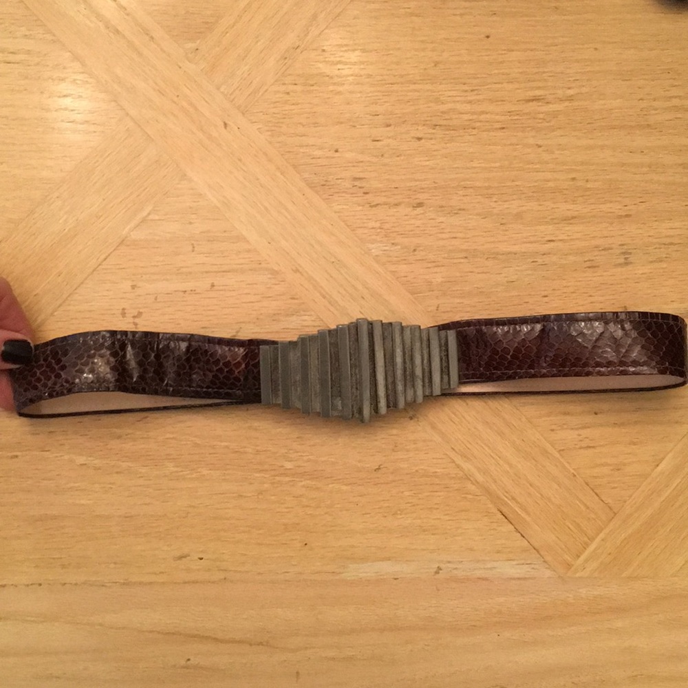 Leather belt w/silver buckle!